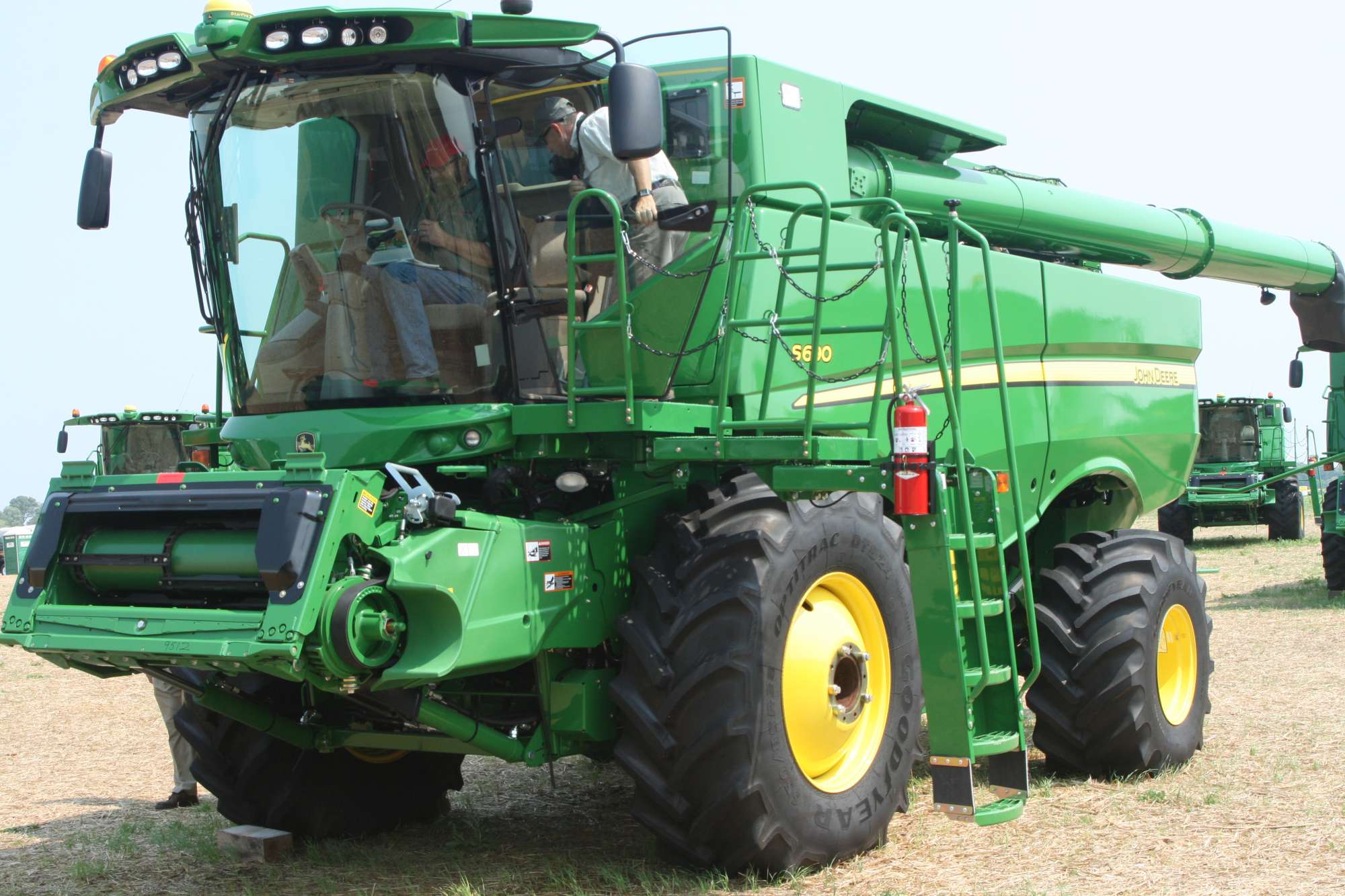 Deere Announces Development Deal with Scherer Design