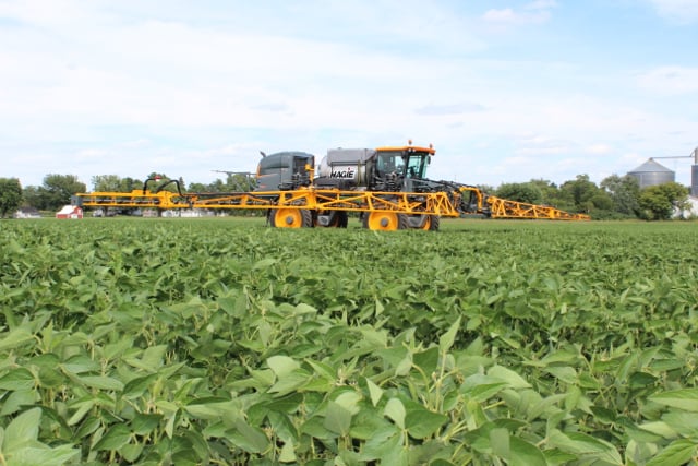 Hagie Launching Redesigned STS Sprayers In 2014