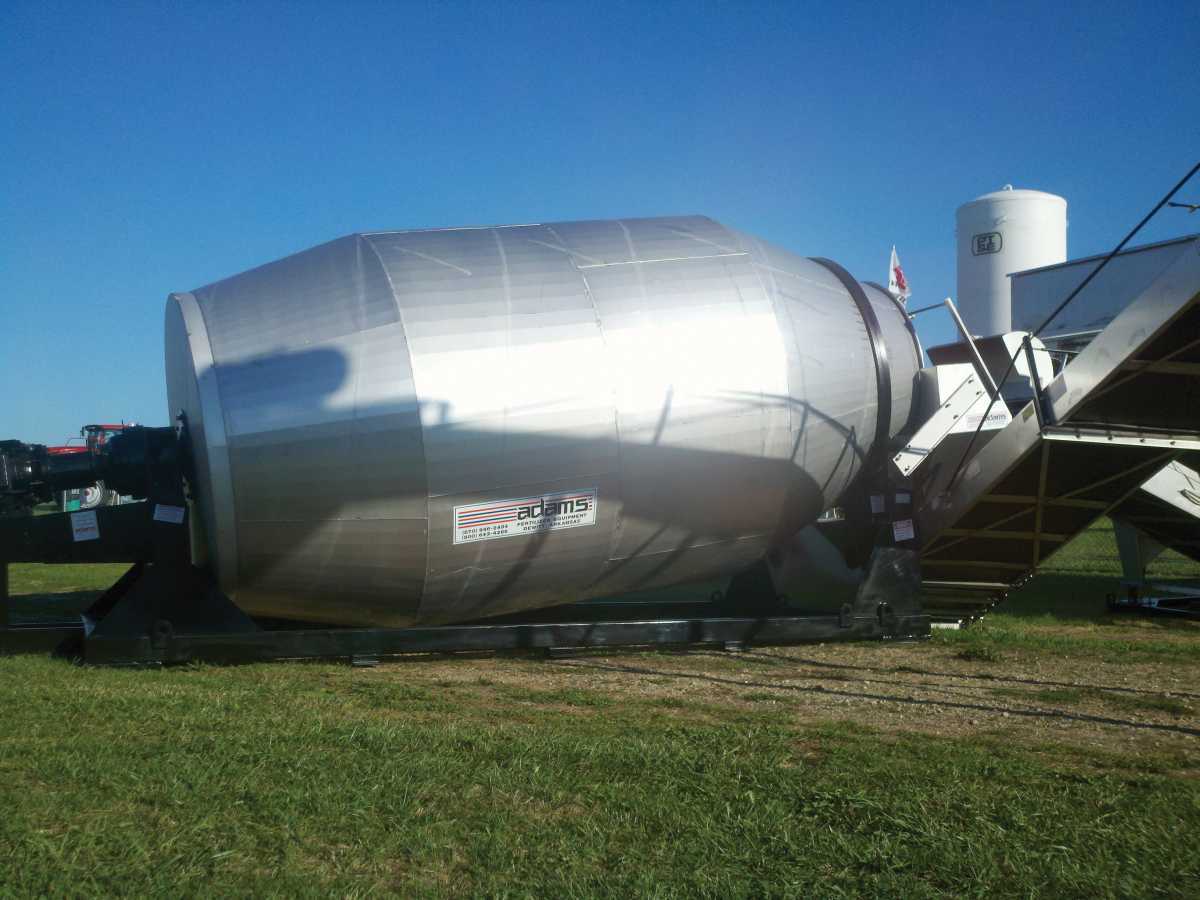 Fertilizer Blenders Keep Up With Growers