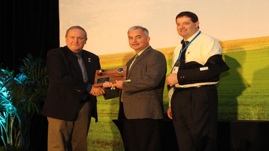 Dufault Installed As New ARA Chair