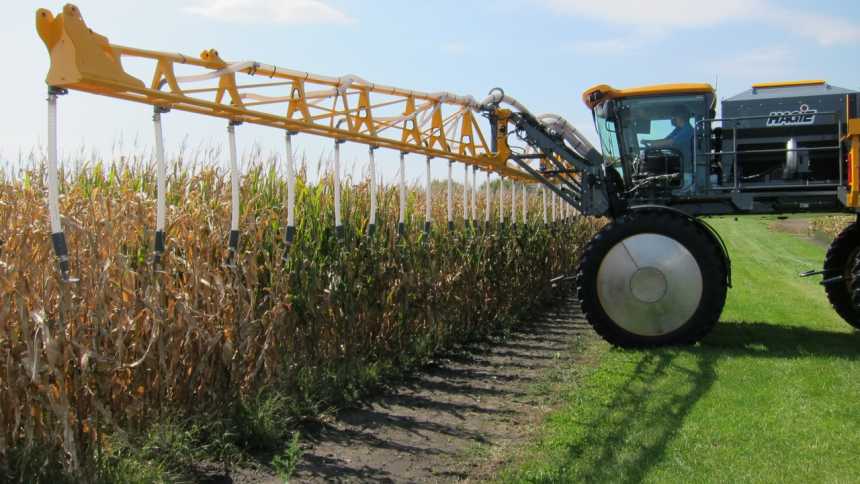  The Hagie Cover Crop Interseeder allows applicators to convert high clearance rigs for cover crop seeding.