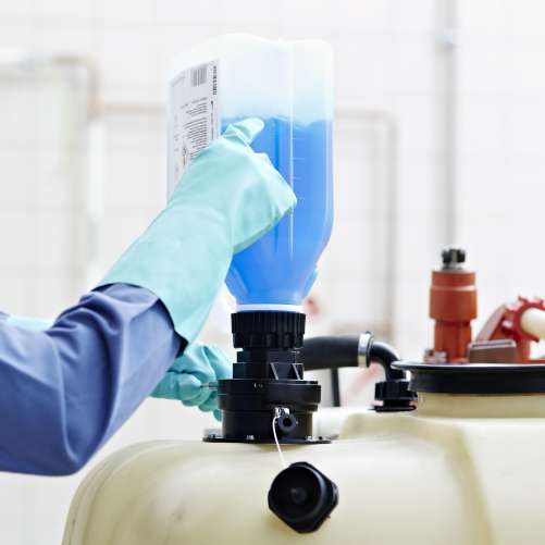 Greenleaf Technologies Introduces New easyFlow Closed Transfer System