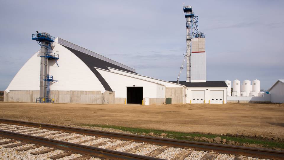 CHS-Wayland Exterior Dry Fertilizer storage