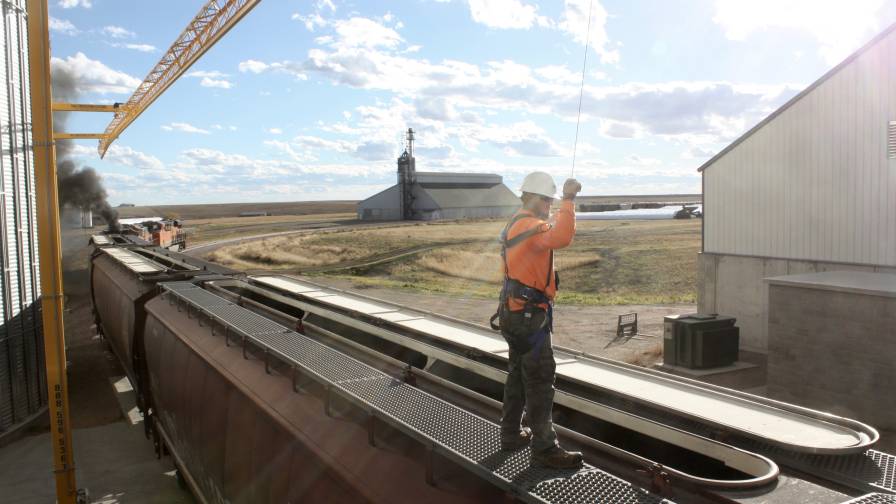 Wheat Growers Kennebec Facility Loads First Rail Cars