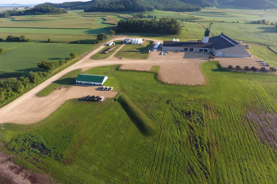 Aerial-view-of-Countryside-Cooperative-facility