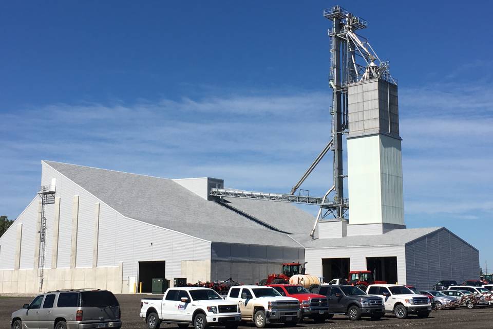Marcus-Construction-built-the-22000-ton-shed-to-meet-the-storage-capabilities-for-Key-Cooperative-in-Grinnell-IA