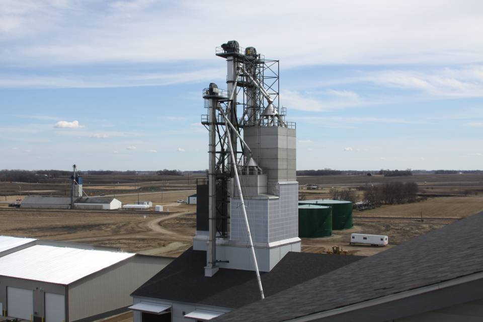 The-250-Ton-Precision-Fertilizer-Blending-Tower-also-features-a-150-ton-Wholesale-Tower.