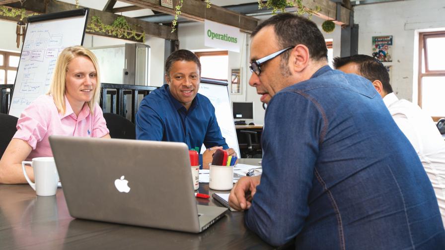 8 Common Leadership Pitfalls to Avoid at All Costs