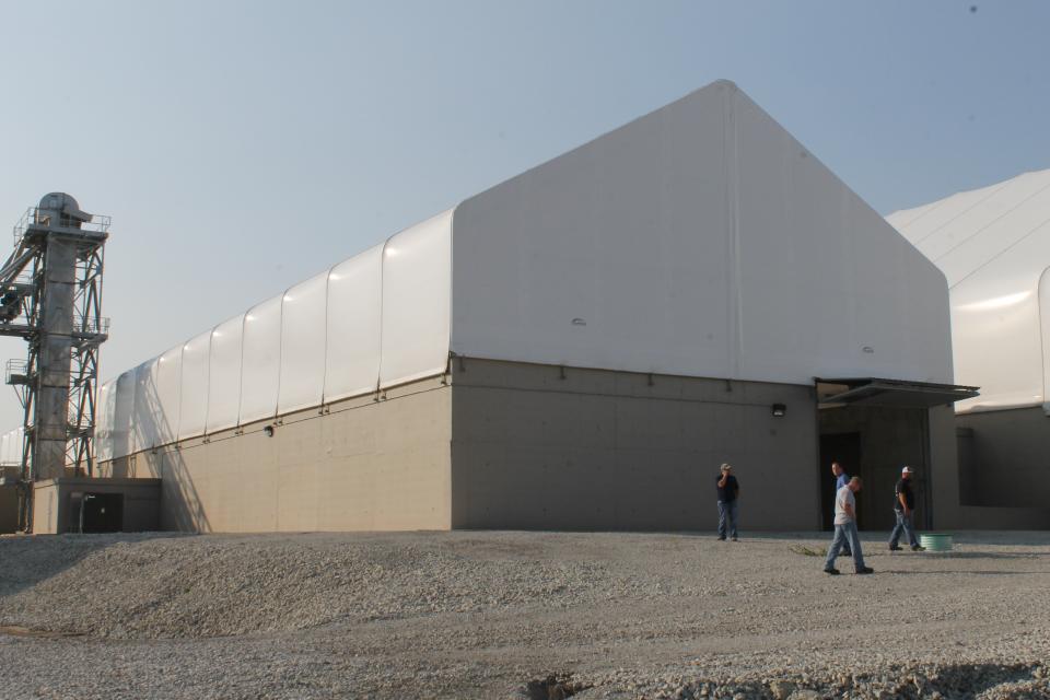 New Fertilizer Facility More Than Just a Showpiece for Ray-Carroll Grain Growers