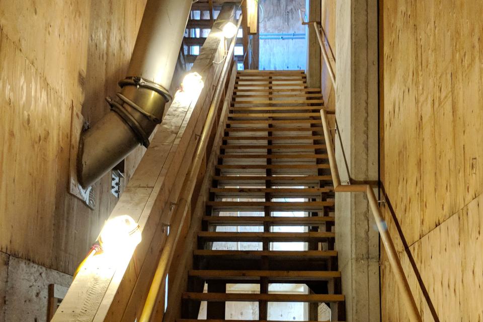 Stair-and-catwalk