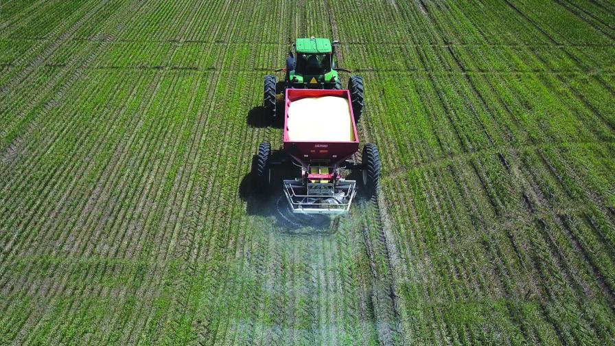 First Indiana Ag Retailers Become 4R Certified