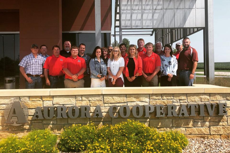 CropLife 100: Top 10 Ag Retailers in Custom Application Sales