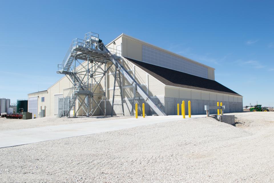 AGI Fertilizer Systems Provides High-Speed Fertilizer Loadout for Nutrien Ag Solutions
