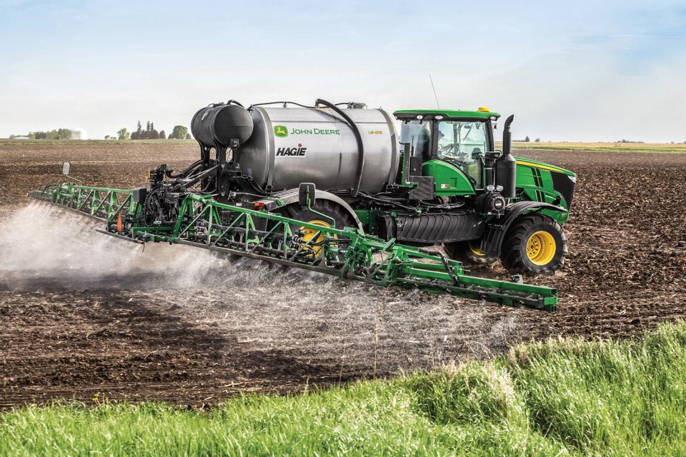 John Deere F4365 High-Capacity Nutrient Applicator