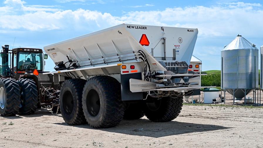 The 3-in-1 NL600 spreader is built for durability and versatility.