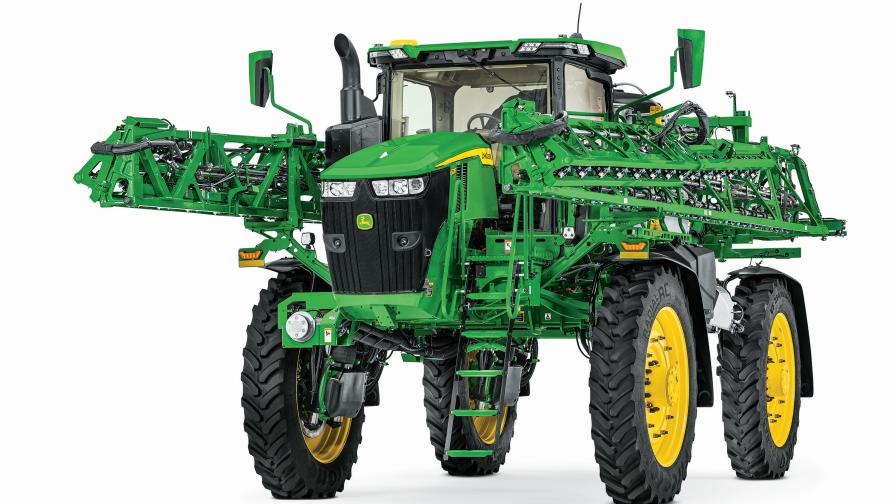 Deere’s 400 and 600 Sprayer Lines Focus on Comfort, Application Quality