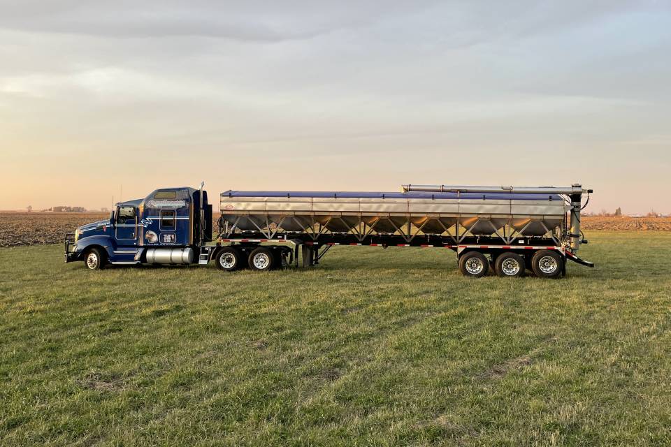 Fertilizer Tender Manufacturers Concerned About Steel Prices, But Optimistic About 2022 Sales