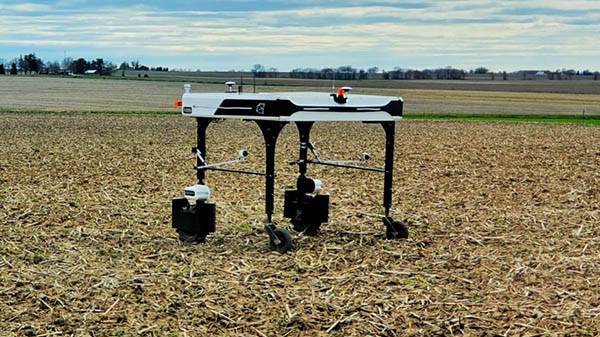 Solinftec has designed the Solix Scouting and Sprayer agricultural robots.