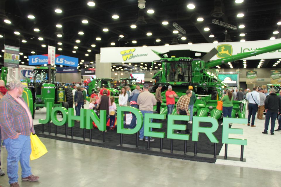 John Deere Joins Growth Energy in Commitment to Advancing Renewable Fuels