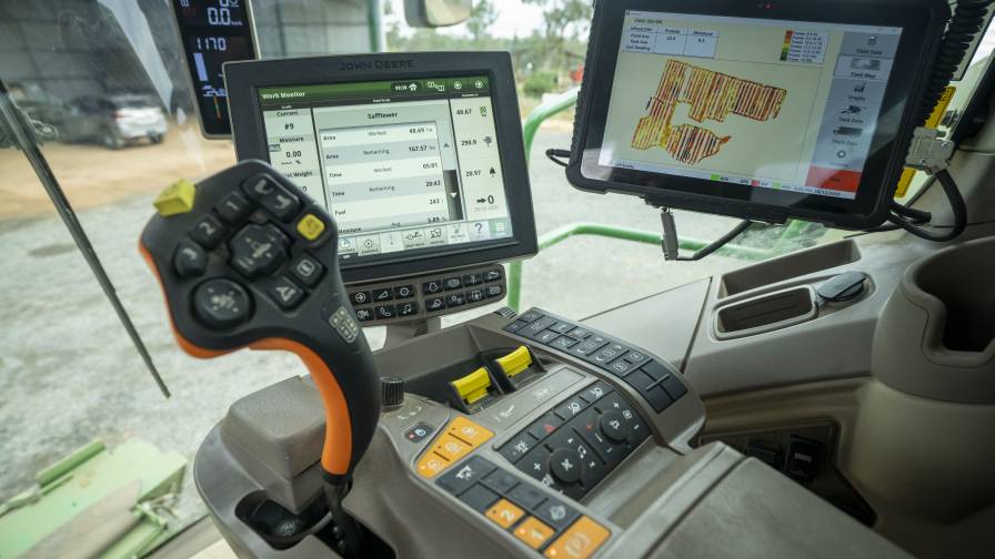 CropScan 3300H On Combine Grain Analyser Now Fitted to John Deere X9 Combines