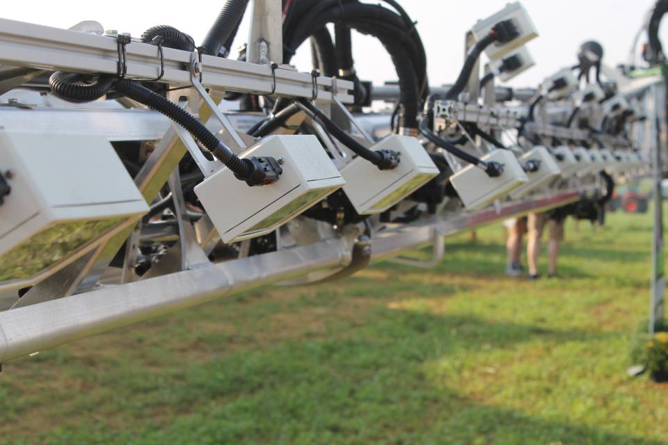 One Smart Spray System: A Shared ShowStopping Product!