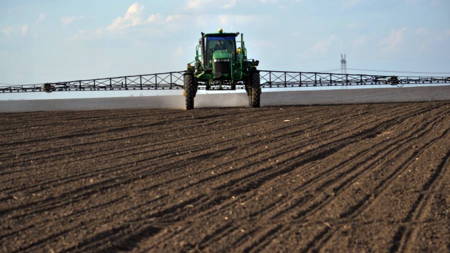 Crop Protection Manufacturers Expect a ‘Just-in-Time’ Market for Herbicides in 2025
