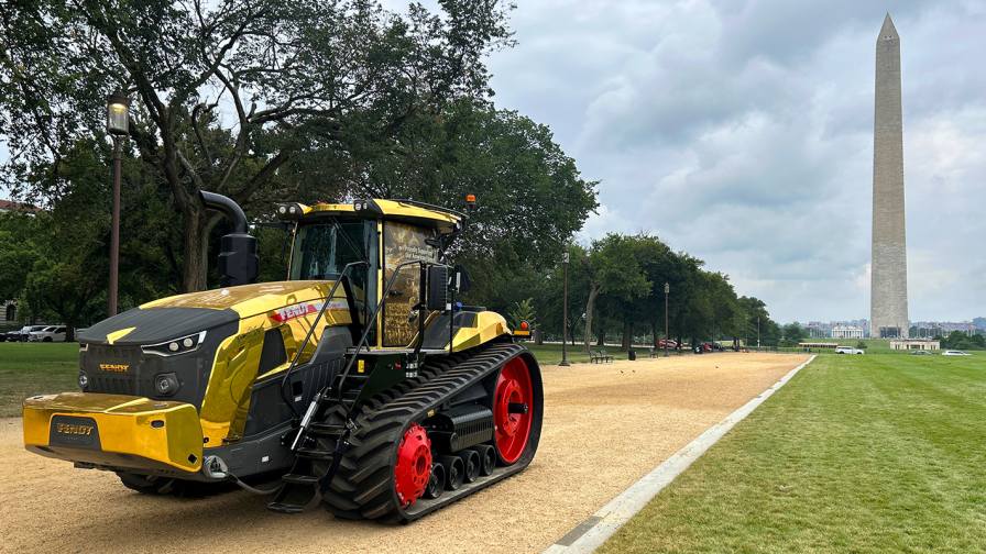 Fendt Shines at The Great American Farmers Market 2025 with Golden Tractor in U.S. Capitol